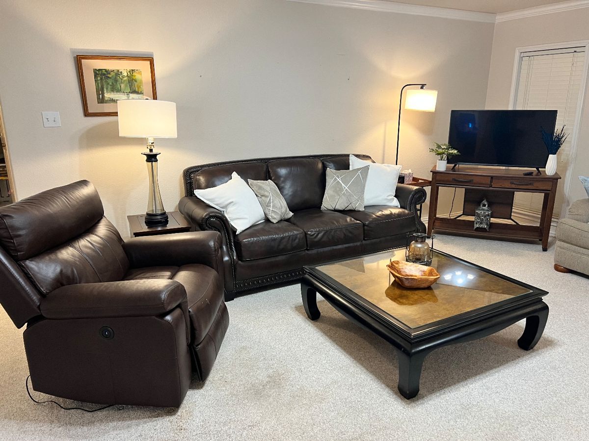 Beautiful Living Room Furniture & Decor