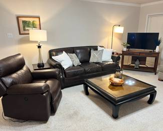 Beautiful Living Room Furniture & Decor