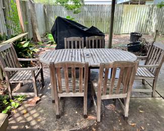 Beautiful Teak Outdoor Table & Chairs