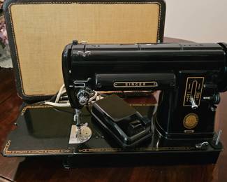 301 A Singer Sewing machine and carrier