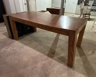 Table / Desk