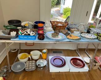 Holiday Plates - Neiman Marcus, Dishes