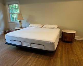 Sealy Posturepedic King Bed w/ Adjustable Base