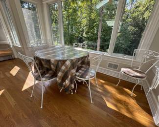 Kitchen or Patio Table w/ 6 Chairs - 1970's Fabric