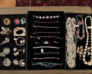Gold & Sterling Jewelry, Costume Jewelry: Weiss, Eisenberg Ice, Trifari, Hattie Carnegie, Coro Duette, Alexis Kirk, Christian Dior