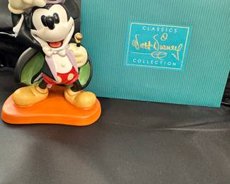 70 - $38.00 - Walt Disney Micky, Fantasia "Mischievous Apprentice"