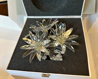 #100 - $100.00 - Swarovski Three flower in box and crate