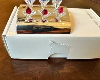 #111 - $30.00 - Swarovski Tulips on stand