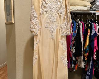 #65 - $100.00 - 1970 Wedding dress made form the House of Royal in New Orleans Approx. Size 6 w\train