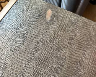 #24 - $140.00 - Two nesting tables 24Wx20Dx24T