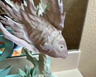 #29 - $80.00 - 5 pieces of wall pieces and Seaside sign