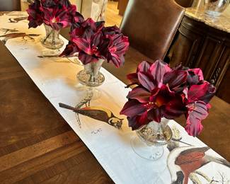 #5 - $46.00 - Runner birds with 3 vases and flowers