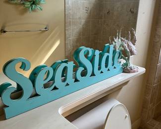 #29 - $80.00 - 5 pieces of wall pieces and Seaside sign