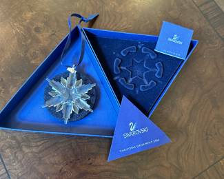 #116 - $36.00 - Swarovski snowflake 2006 Christmas ornament