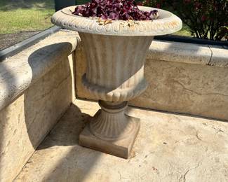 #60 - $44.00 - Urn 24x29 superlight