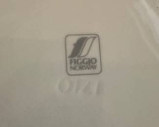 #165 - $150.00 - Figgjo Norway Christmas Dishes (12 rectangle plates, 3 bowls, 1 round plate, 3 glasses, 11 cups)