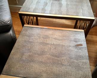 #24 - $140.00 - Two nesting tables 24Wx20Dx24T