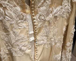 #65 - $100.00 - 1970 Wedding dress made form the House of Royal in New Orleans Approx. Size 6 w\train