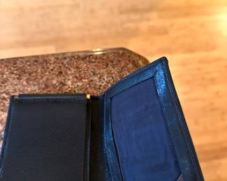 #145 - $200 - Gucci men's wallet