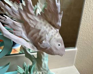 #29 - $80.00 - 5 pieces of wall pieces and Seaside sign