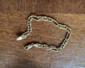 #104 - $275 - 14kt gold bracelet marked. 9"L - 10.94 gr