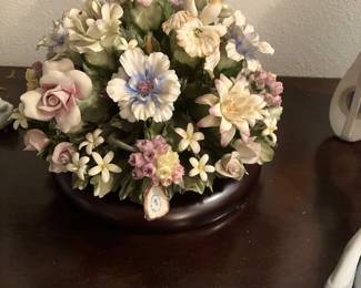 #91 - $100 Capodimonte "Centerpiece"