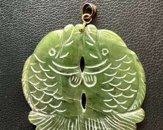 #118- $125 - 14kt gold bail for jade double fish pendant 2"W
