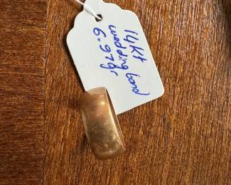 #113 - $170 14kt gold wedding band size 8 1/2 - 6.79gr 