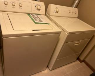 #22 - $300 - Whirlpool Washer & Dryer set 