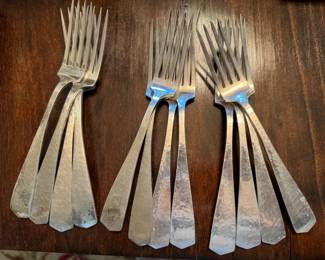#31 - $1,500 Sterling set of flatware "Martele" - J.S & Co (Joseph Seymour)   Total 80 pieces - 74.79 oz