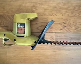 Black & Decker Hedge Trimmer 
