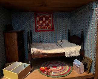 Dollhouse furniture