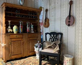 Dollhouse furniture
