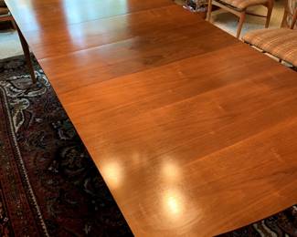 Lovely Vintage Morganton MCM Dining Room Table with 2 Leaves and Matching Upholstered Chairs