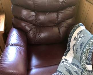 Leather Recliner Excellent Condition