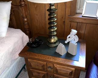 Vintage MCM Link-Taylor Brand Espanol Bed Side Table