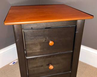 Nadeau, Side Table