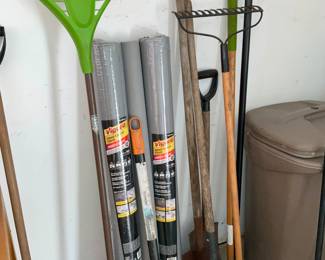 Yard tools 