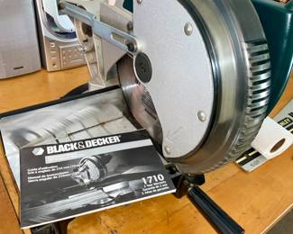 Black & Decker, 10" miter saw