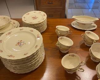 LOHENGRIN CHINA SET
