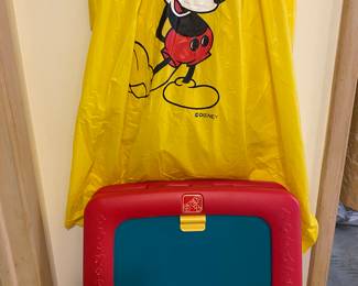 Vintage Mickey Mouse Poncho. Step 2 Easel
