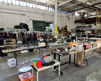 Household items, new linen, candles deco and more