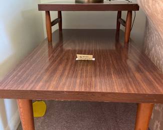 2 matching end tables