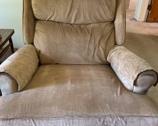 2 electric recliners in working condition