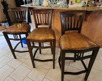 3 bar stools