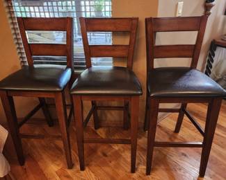 3 Bar stools