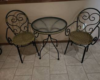 Small table with 2 chairs set