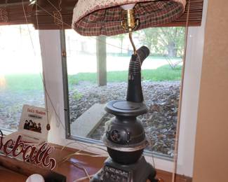 Heavy cast-iron lamp