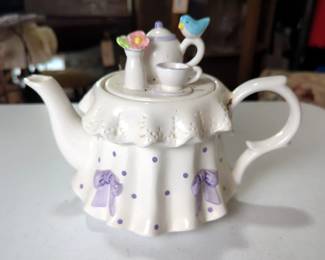 Porcelain Tea Pots, Qty 4, Includes Teleflora, Radisson W.S. George No Lid Chipped, Crown Dorset, And More, Sizes Range 8"-6.5"