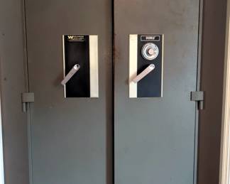 Diebolt Inc Combination Safe, Model 07-001066-57298-02, 70" X 38" X 26"